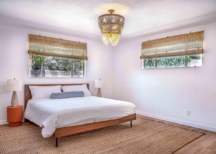 Mojave Desert Pied-A-Terre